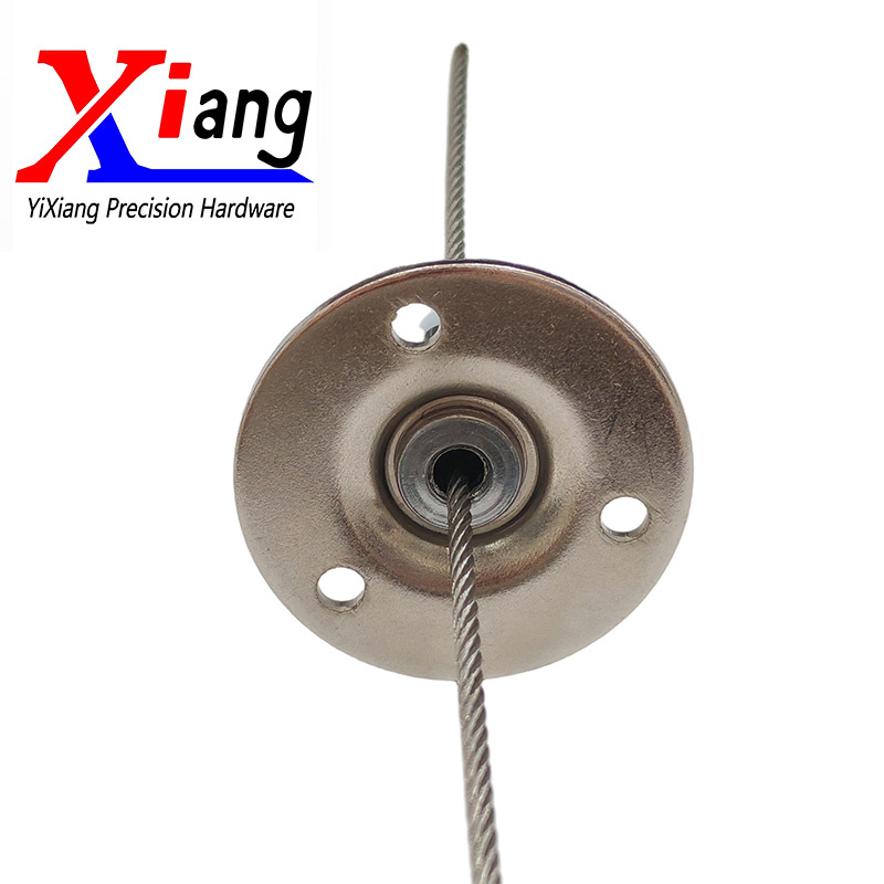 Cable Gripper Device for Installing Hanging Objects Such as Lamps or Signs