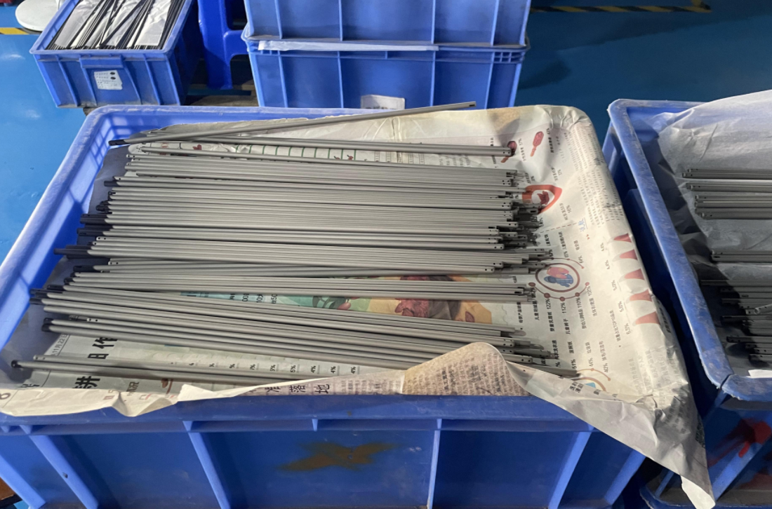 Stainless steel capillary laser cutting workshop